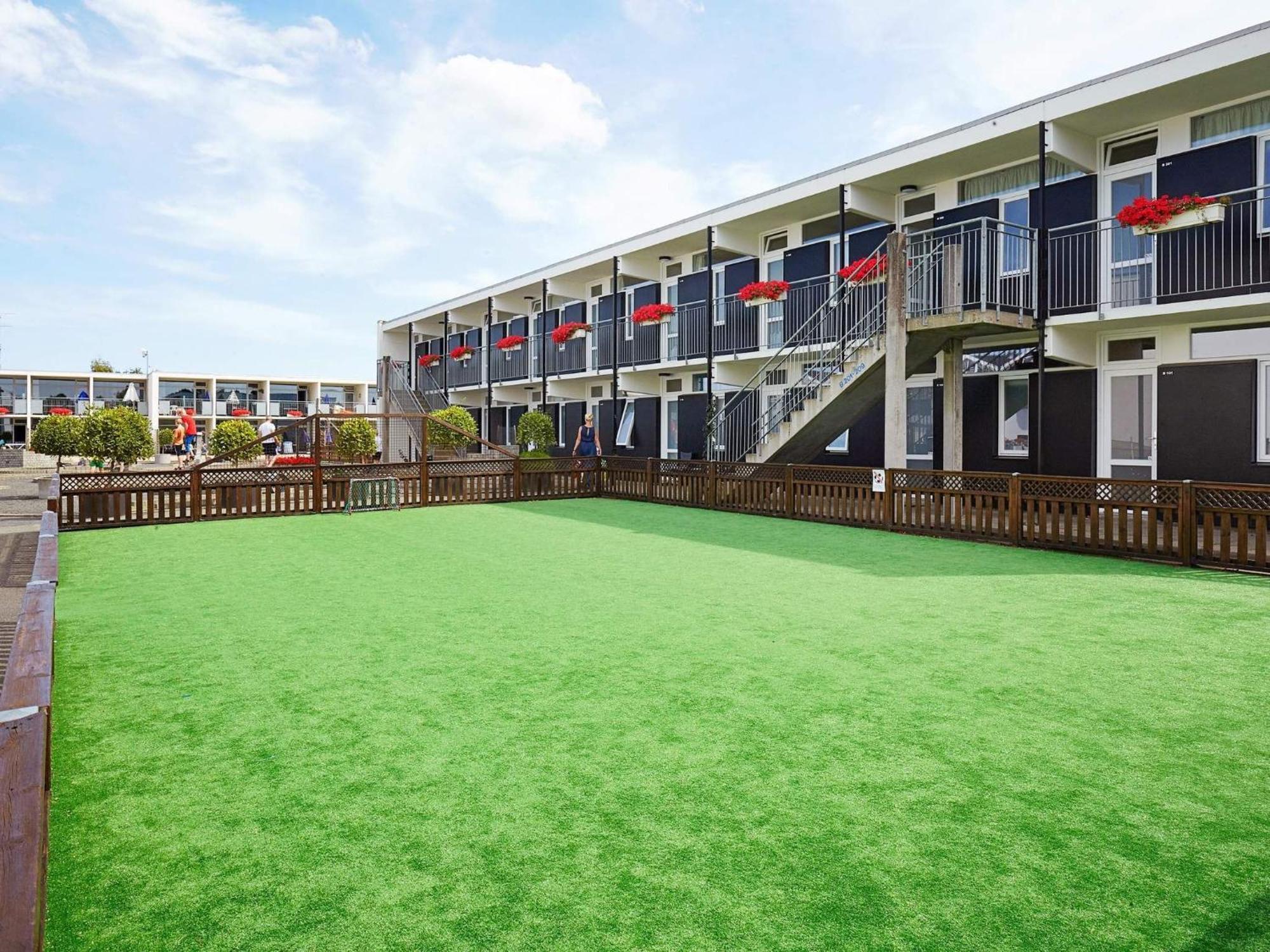6 Person Holiday Home On A Holiday Park In Glesborg מראה חיצוני תמונה